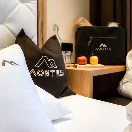 Hotel Garni Montes フィス エクステリア 写真
